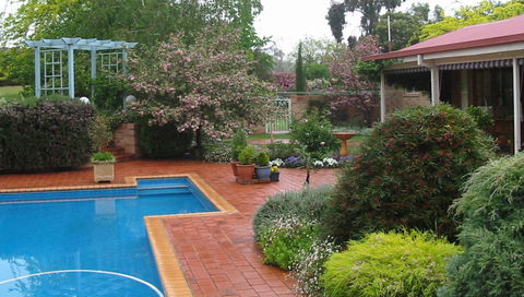 The Garden Room Bed And Breakfast - Accommodation Batemans Bay 5