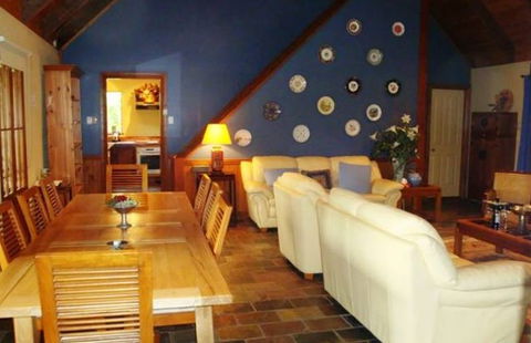 Bonn Abbey - Accommodation Batemans Bay 3