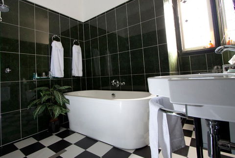 Amore Boutique Bed And Breakfast - Accommodation Batemans Bay 0