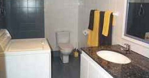 A Beach House Near Manly - Accommodation Batemans Bay 0