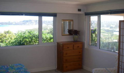 A Beach House Near Manly - Accommodation Batemans Bay 1