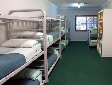 Cables Lodge Accommodation - Accommodation Batemans Bay 5