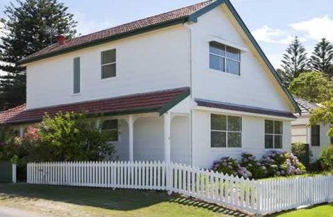 Central Coast Cottages At Toowoon Bay - Accommodation Batemans Bay 1