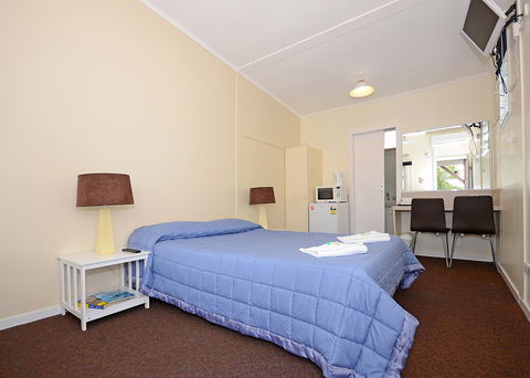 Ned Kellys Motel - Accommodation Batemans Bay 2