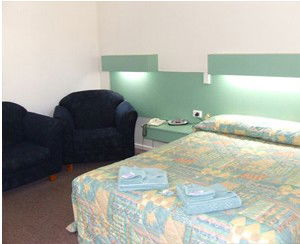 Longreach Motel - Accommodation Batemans Bay 0