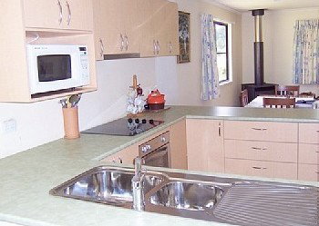 Walkabout - Holiday Home - Accommodation Batemans Bay 4