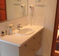 Ravensbourne Escape Silverwood Lodge - Accommodation Batemans Bay