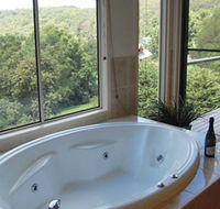 Ravensbourne Escape Kookaburra Kottage - Accommodation Batemans Bay