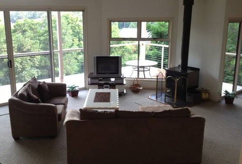 Ravensbourne Escape Kookaburra Kottage - Accommodation Batemans Bay 3