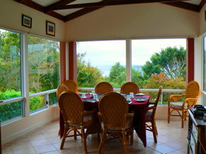 Albany View Street Lodge Bed And Breakfast And Art Studio - Accommodation Batemans Bay 0