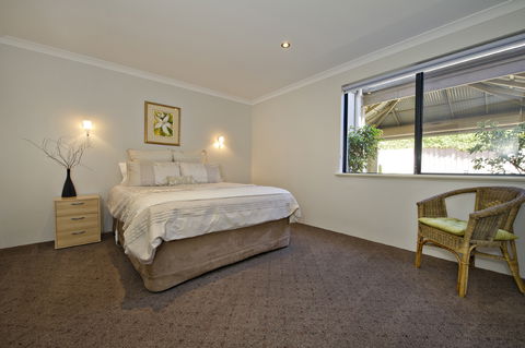 Peppi Lane Apartment - Accommodation Batemans Bay 0