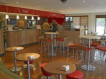 Ibis Sydney Thornleigh - Accommodation Batemans Bay 3