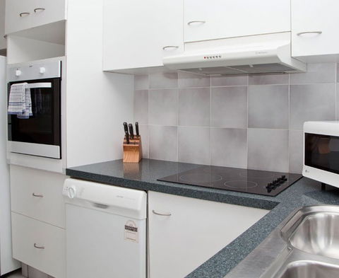 Ambassador Apartments Holiday Units - Accommodation Batemans Bay 2