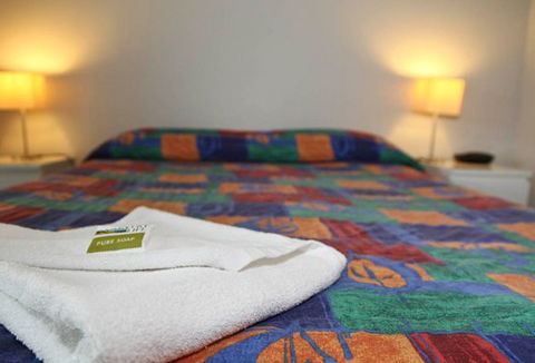 Ambassador Apartments Holiday Units - Accommodation Batemans Bay 3