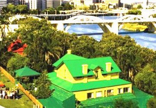Backpacker Yellow Submarine - Accommodation Batemans Bay 0