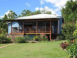 Blue House Family Accommodation - Accommodation Batemans Bay 0