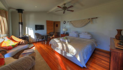 At Remingtons B & B - Accommodation Batemans Bay 7