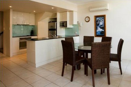 A Tropical Nite - Accommodation Batemans Bay 2