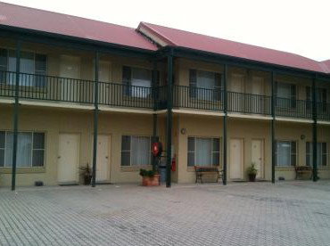 Golden Guitar Motor Inn - Accommodation Batemans Bay 1