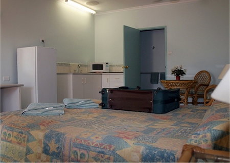 Broome Motel - Accommodation Batemans Bay 1