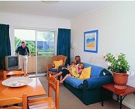 Ocean Side Hawks Nest - Accommodation Batemans Bay 4