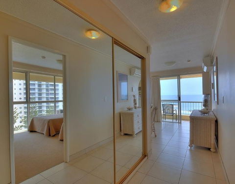 Surfers Beachside Holiday Apartments - Accommodation Batemans Bay 4