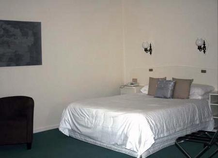 International Motor Inn - Accommodation Batemans Bay 1