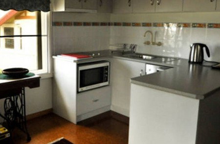 Newcomen Bed And Breakfast - Accommodation Batemans Bay 4