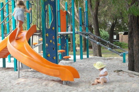 Busselton Beach Resort - Accommodation Batemans Bay 1