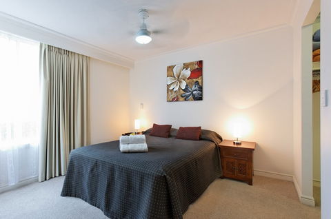 La Grande Apartments Broadbeach - Accommodation Batemans Bay 1