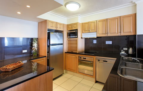 La Grande Apartments Broadbeach - Accommodation Batemans Bay 2
