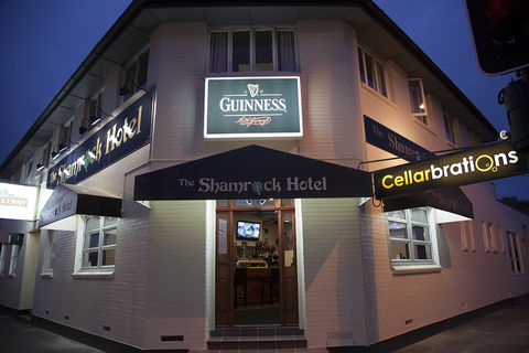 Shamrock Hotel - Accommodation Batemans Bay 0