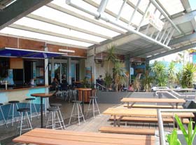 Beachfront Hotel - Accommodation Batemans Bay 0