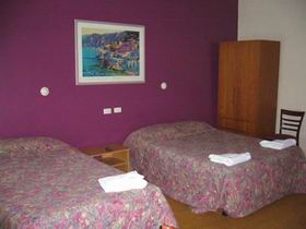 Clare Hotel - Accommodation Batemans Bay 0