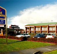 Taylors Lakes Hotel - Accommodation Batemans Bay