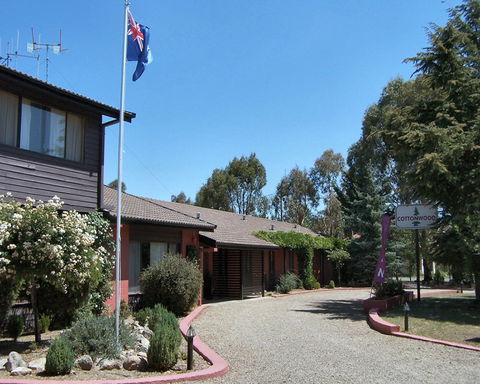 Cottonwood Lodge Motel - Accommodation Batemans Bay 0