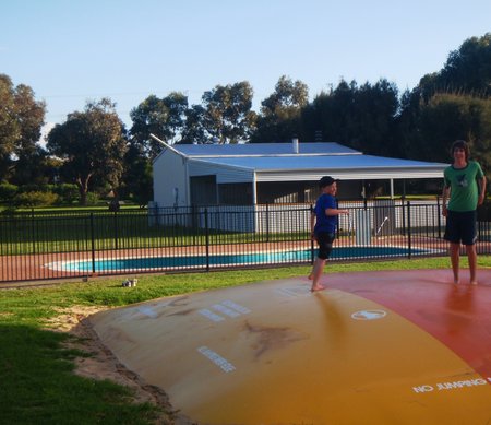 Elliston Caravan Park - Accommodation Batemans Bay 2