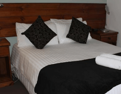 Tullah Lakeside Chalets - thumb 1