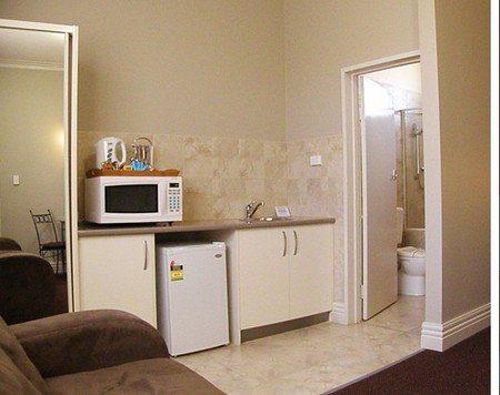 Best Western Silver Haven Motor Inn - Accommodation Batemans Bay 0