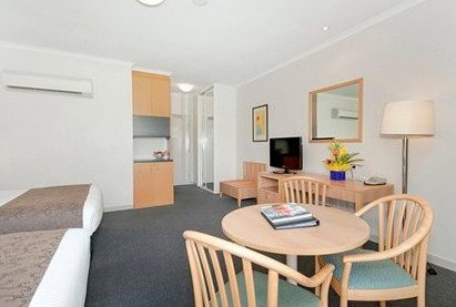 Quality Hotel Woden - Accommodation Batemans Bay 1