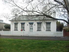 Batt's Cottage - Accommodation Batemans Bay 0