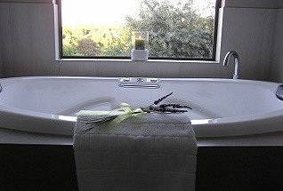 Stonetryst Spa Villas - Accommodation Batemans Bay 4