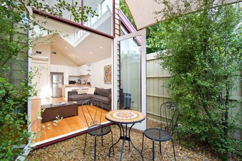 Stay Innercity - Accommodation Batemans Bay 2