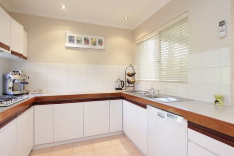 Tea Tree Manor - Accommodation Batemans Bay 6