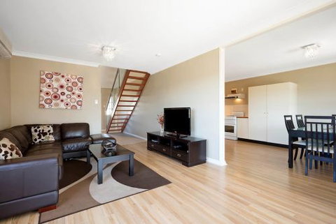 Eden Holiday Rentals - Accommodation Batemans Bay 3