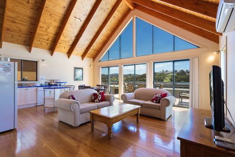 Eden Holiday Rentals - Accommodation Batemans Bay 4