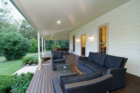 Fernridge Farm Cottage - Accommodation Batemans Bay 3