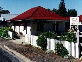 Cobb & Co Cottages - Accommodation Batemans Bay 0