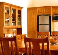 Cottages On Lovedale - Accommodation Batemans Bay