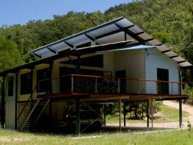 Creek Valley Rainforest Retreat - Accommodation Batemans Bay 0